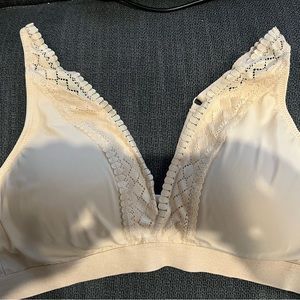 Bali Comfort Revolution Comfy Glam Plung Lace Trim Wireless Bralette size 2X